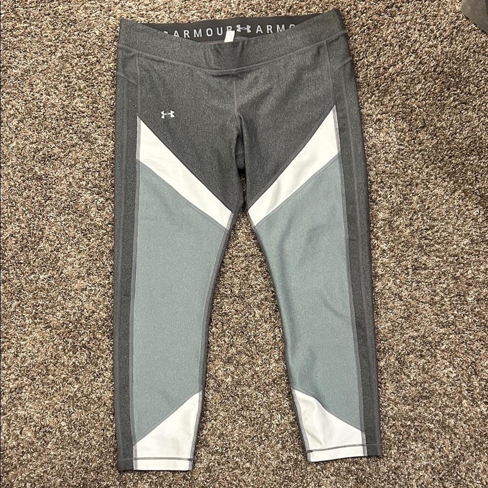 Under Armour Women's Charcoal and Light Gray Capris